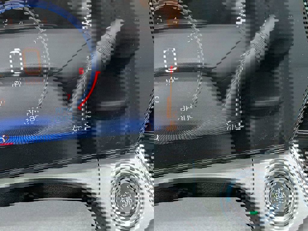 New 2026 Chevrolet Trax LT w/ Sunroof Package FWD image 32