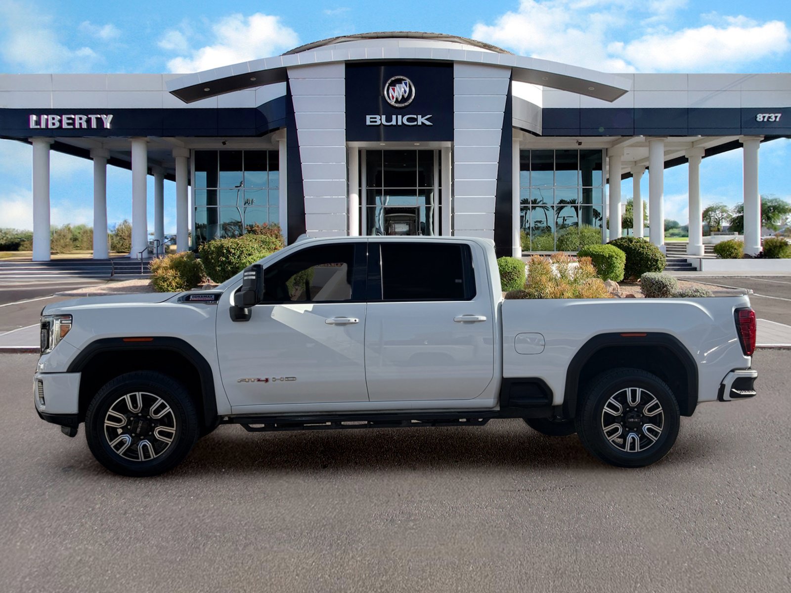 Used 2021 GMC Sierra 2500 AT4 w/ Gooseneck/5TH Wheel Package AWD/4WD image 6