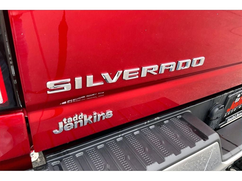 Used 2025 Chevrolet Silverado 3500 LTZ AWD/4WD image 32