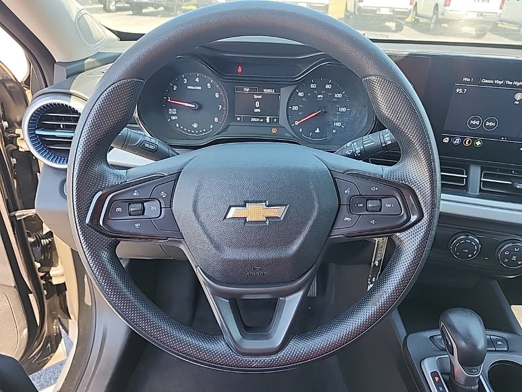 Used 2024 Chevrolet Trax LS FWD image 9