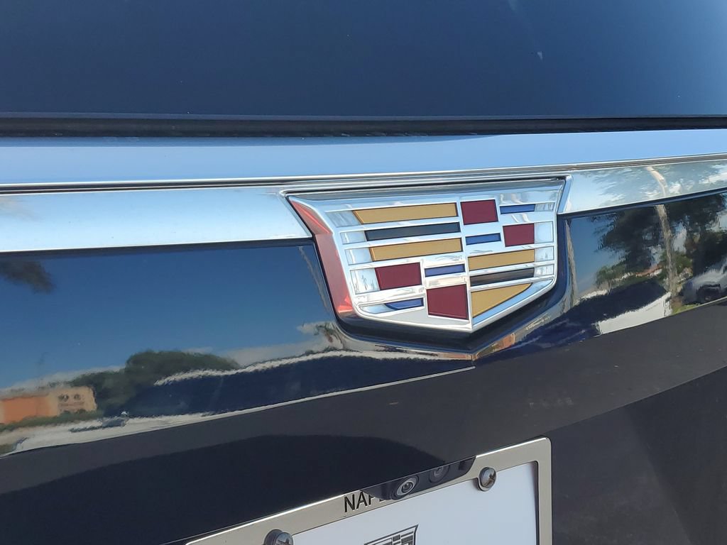 Used 2021 Cadillac Escalade Premium Luxury w/ Driver Assist Tech Package AWD/4WD image 30