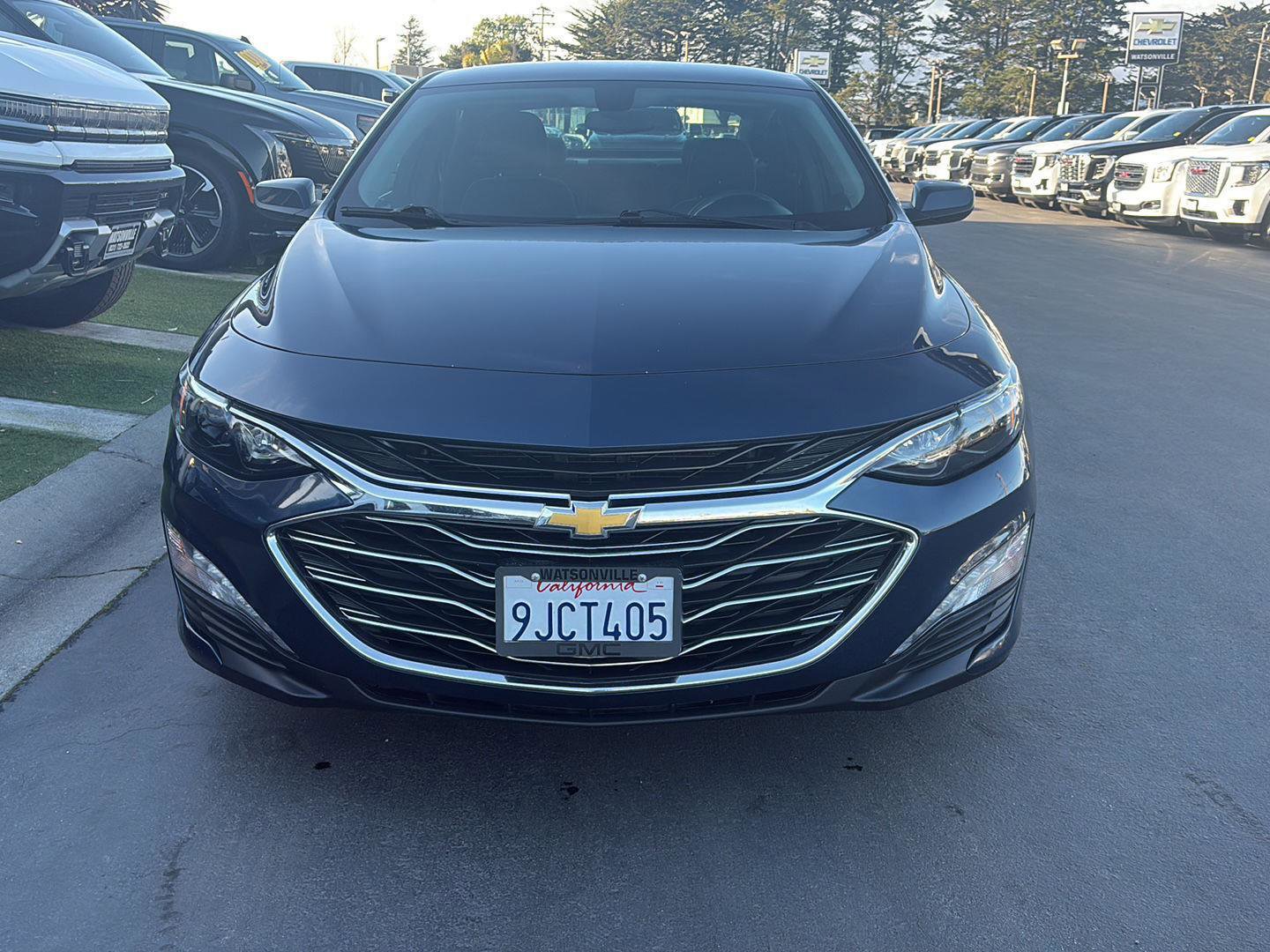 Used 2022 Chevrolet Malibu LT FWD image 2