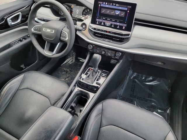 Certified 2023 Jeep Compass Limited image 39
