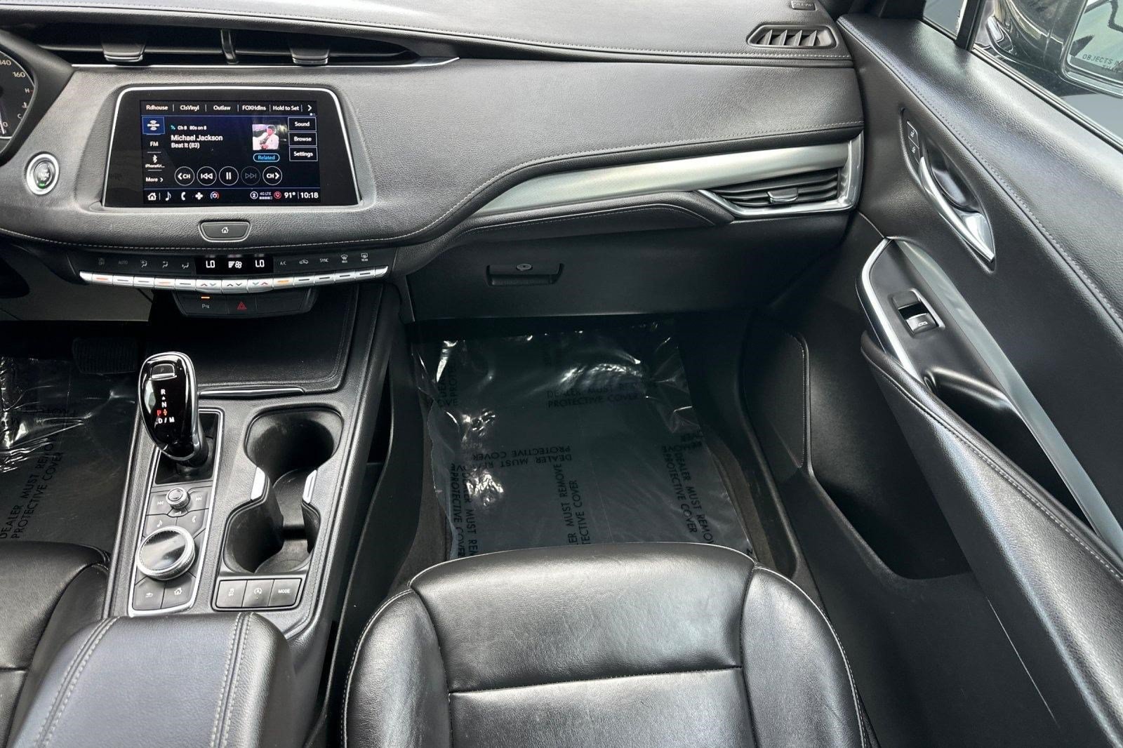 Used 2022 Cadillac XT4 Premium Luxury w/ Safety Alert Package AWD/4WD image 31