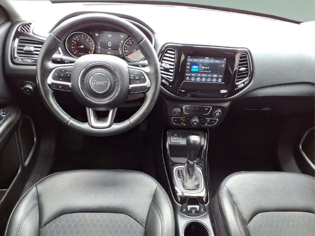 Used 2019 Jeep Compass Latitude FWD image 9