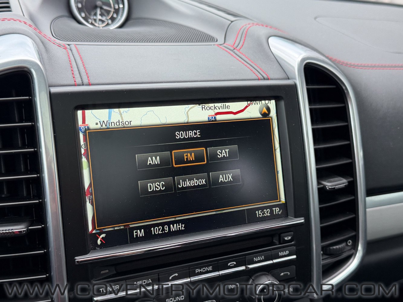 Used 2016 Porsche Cayenne GTS AWD/4WD image 25