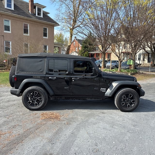 Used 2018 Jeep Wrangler Unlimited Sport S AWD/4WD image 4