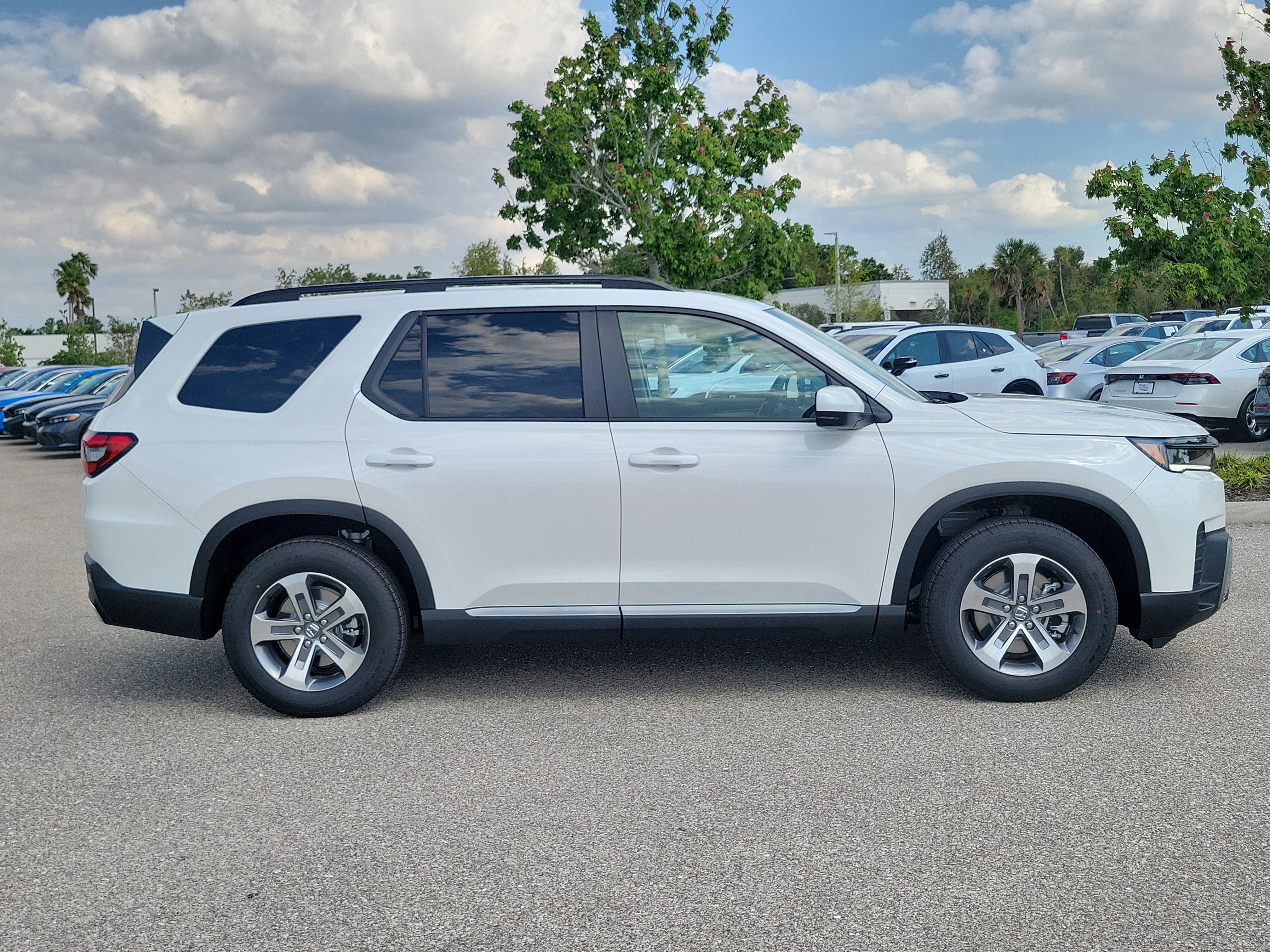 New 2026 Honda Pilot EX-L image 8