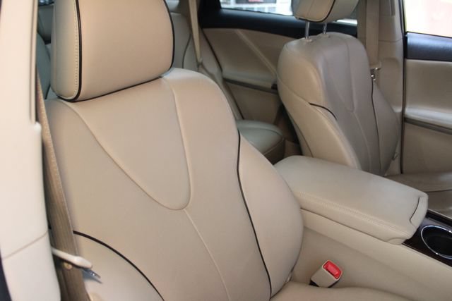 Used 2015 Toyota Venza Limited AWD/4WD image 11