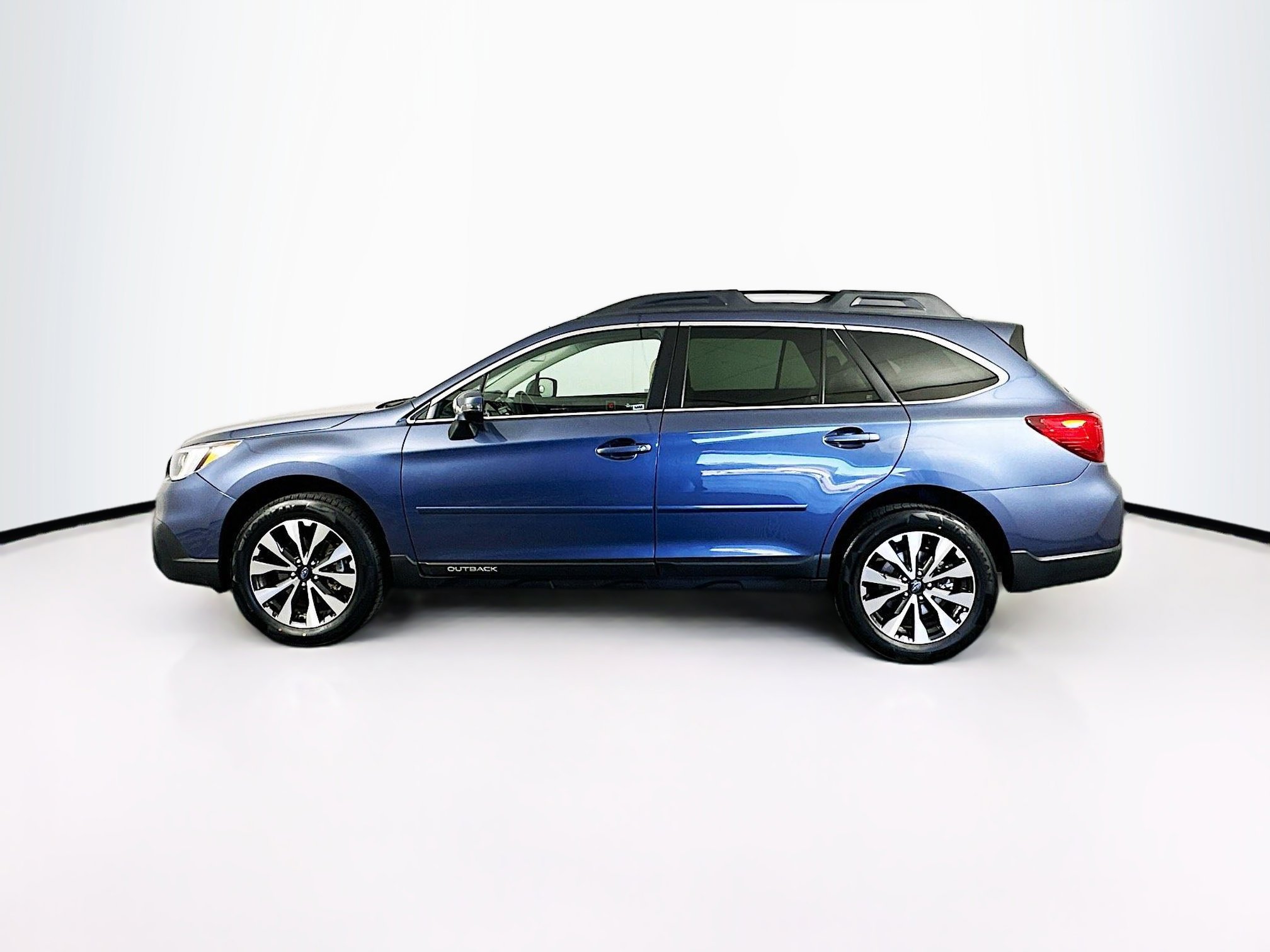Used 2017 Subaru Outback 2.5i Limited image 4
