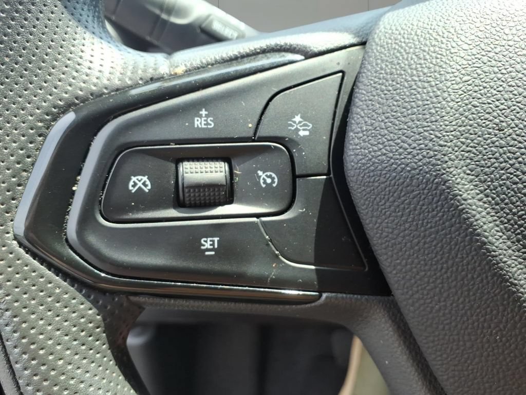 Used 2026 Chevrolet Trax LS FWD image 18