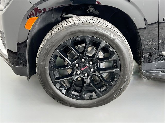 Used 2024 GMC Yukon XL Denali w/ Advanced Technology Package image 10