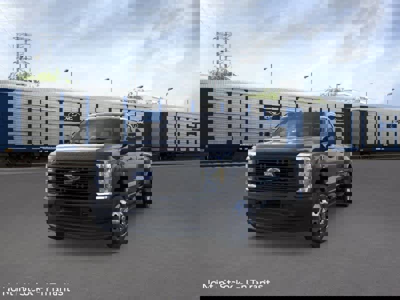 New 2026 Ford F450 XL image 2