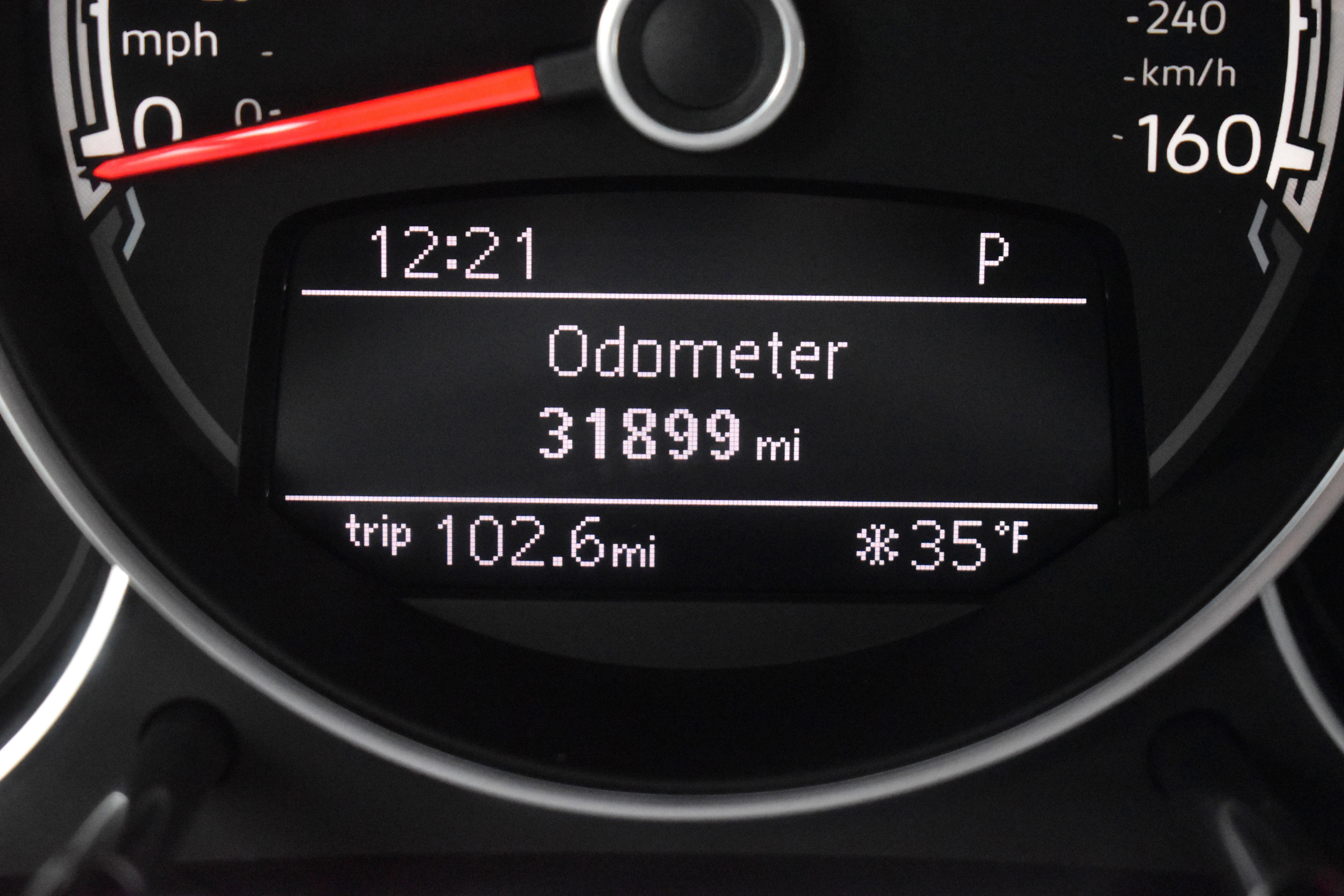 Used 2019 Volkswagen Beetle 2.0T S image 27