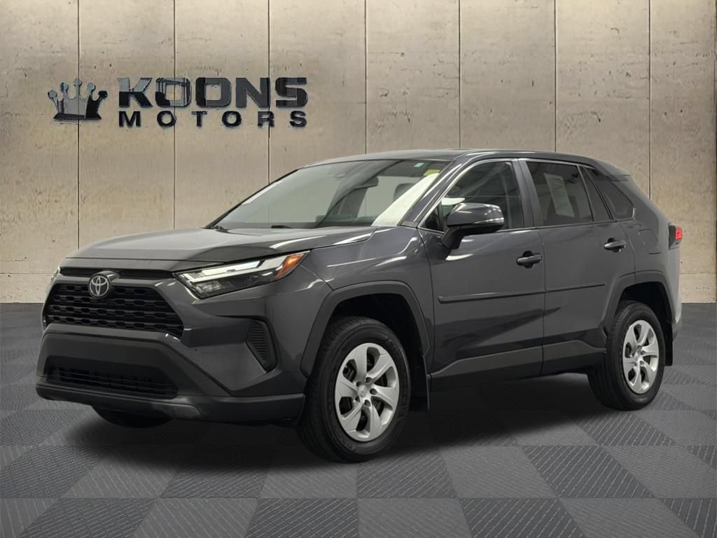 Used 2023 Toyota RAV4 LE AWD/4WD image 1