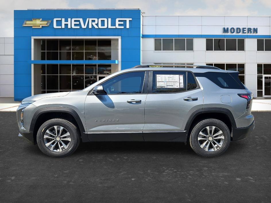 New 2026 Chevrolet Equinox LT w/ Convenience Package II FWD image 2