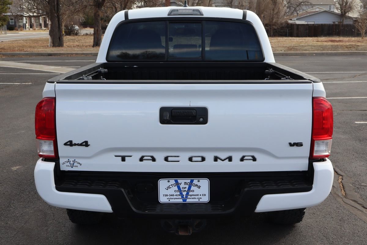 Used 2017 Toyota Tacoma SR5 w/ Tow Package image 6