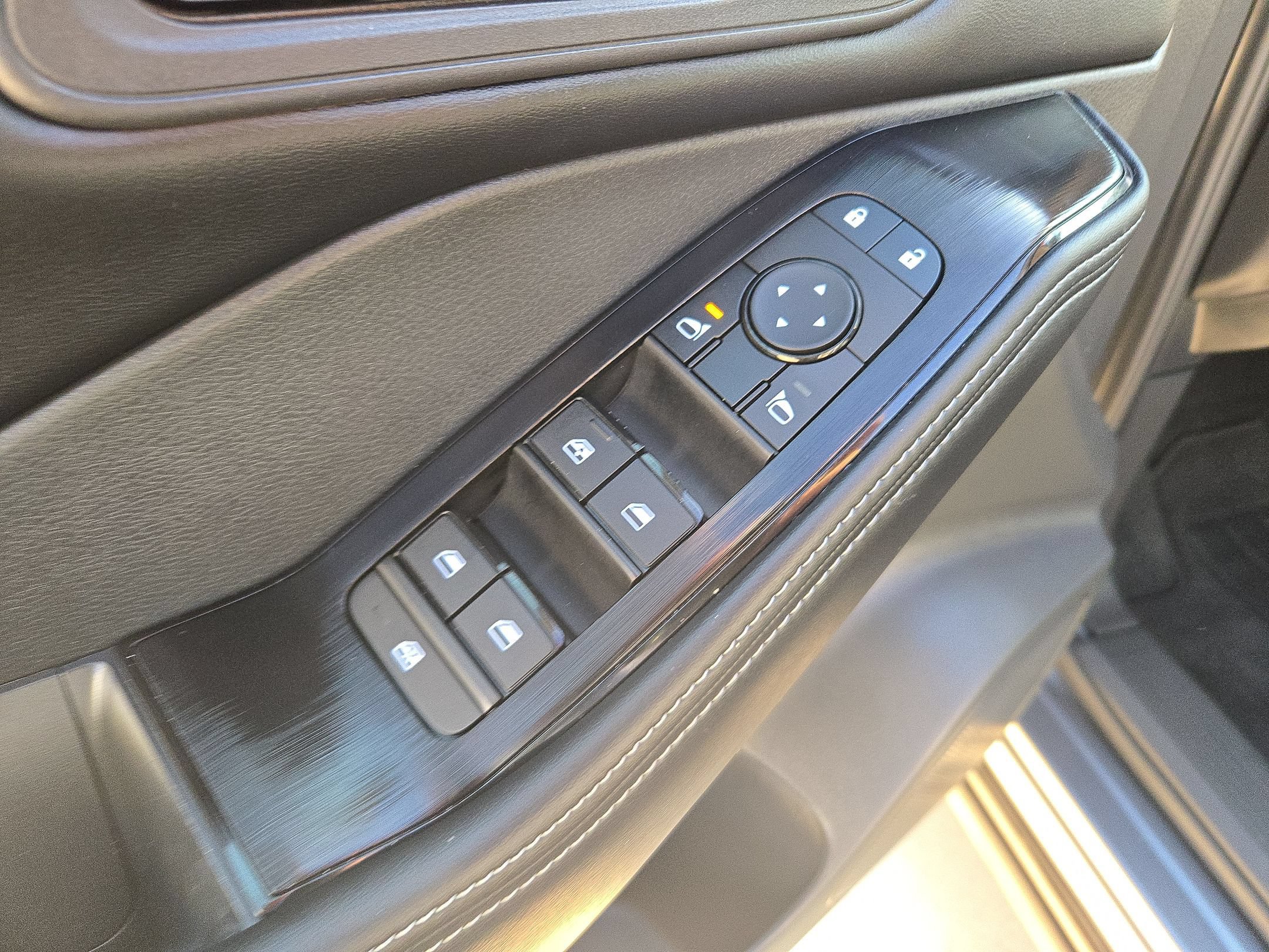Certified 2026 Nissan Rogue SV FWD image 12