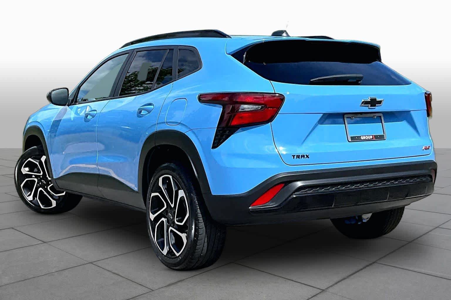 Used 2024 Chevrolet Trax RS FWD image 12