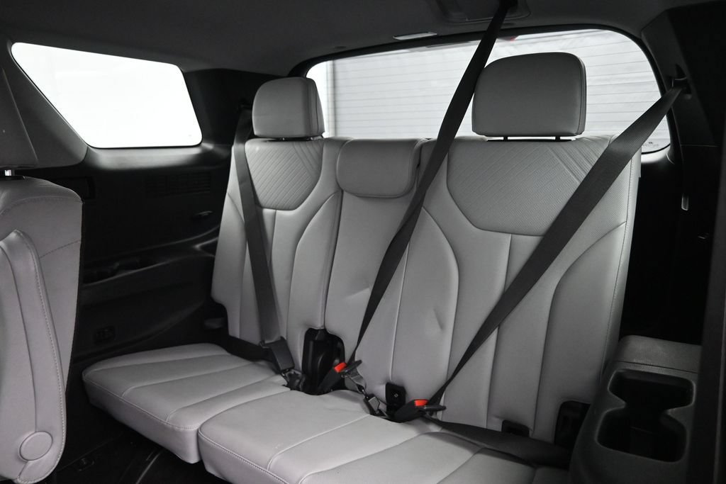Used 2024 Hyundai Palisade SEL FWD image 26