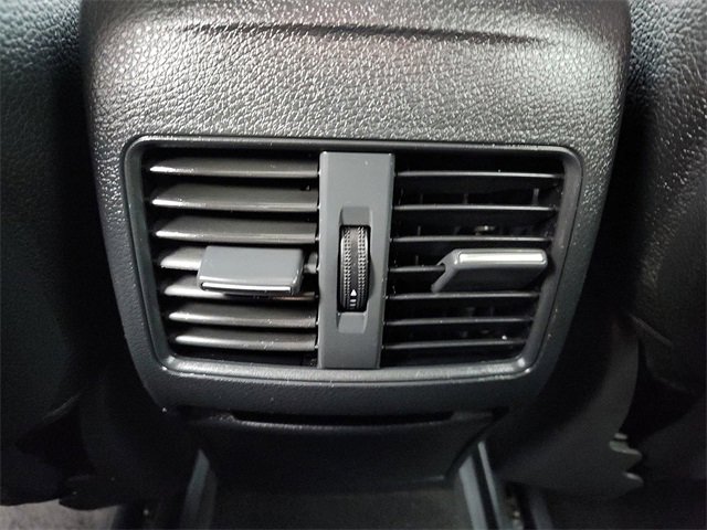 Used 2018 Mercedes-Benz GLA 250 4MATIC image 21