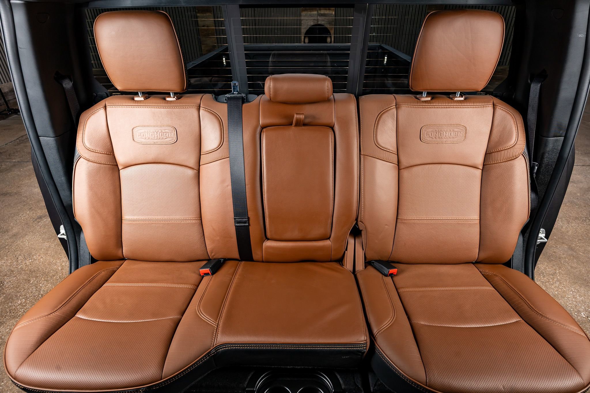 Used 2024 RAM 3500 Limited w/ Towing Technology Group image 34