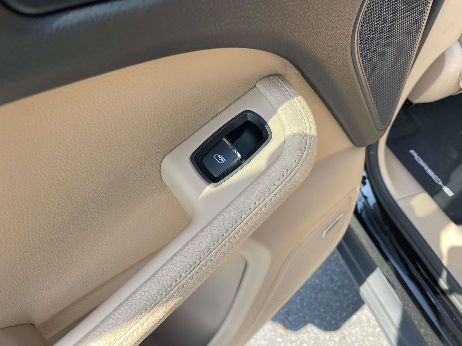 Used 2020 Porsche Macan AWD/4WD image 15