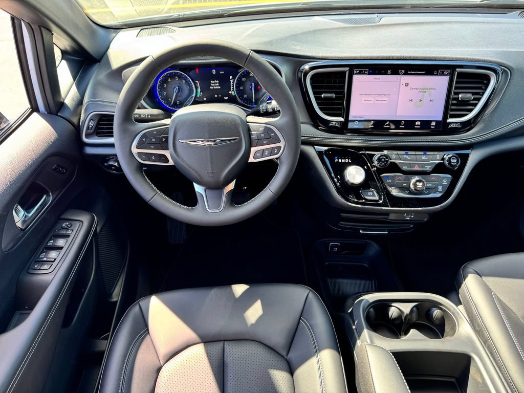New 2026 Chrysler Pacifica Select FWD image 18