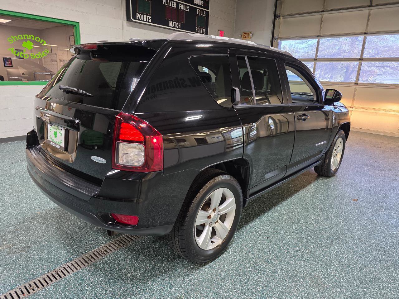 Used 2017 Jeep Compass Latitude image 6