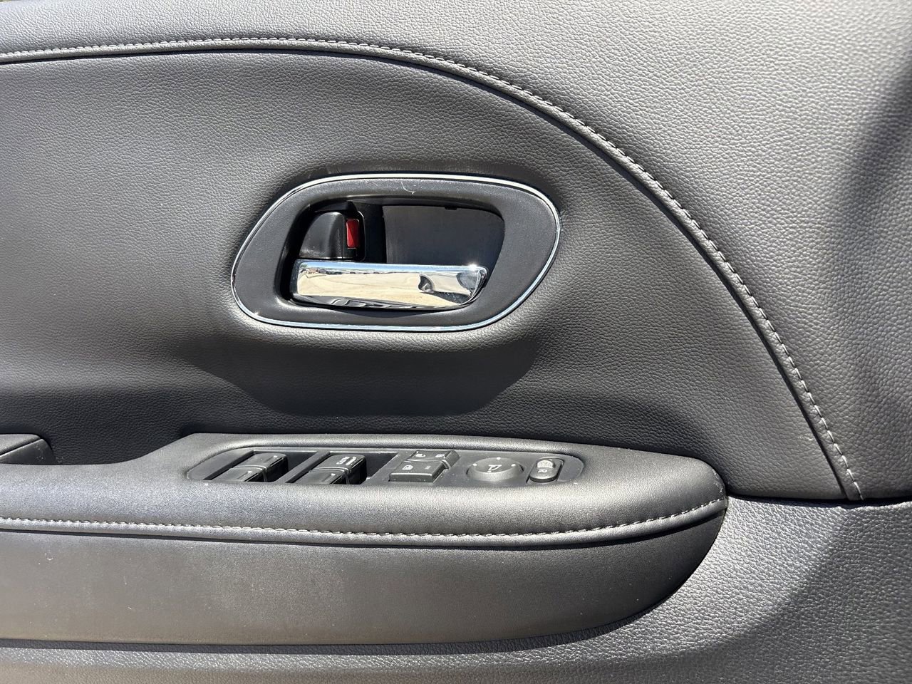 Certified 2021 Honda HR-V EX-L image 19