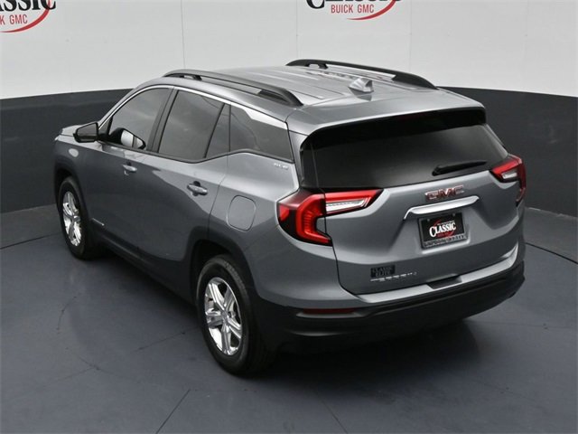 Used 2024 GMC Terrain SLE w/ Driver Convenience Package image 15