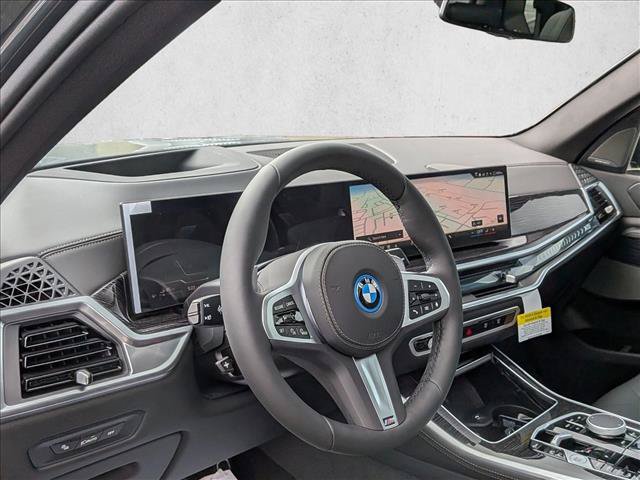 New 2026 BMW X5 xDrive50e w/ M Sport Package AWD/4WD image 3