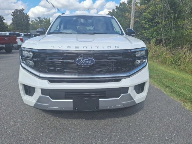New 2025 Ford Expedition Platinum image 8