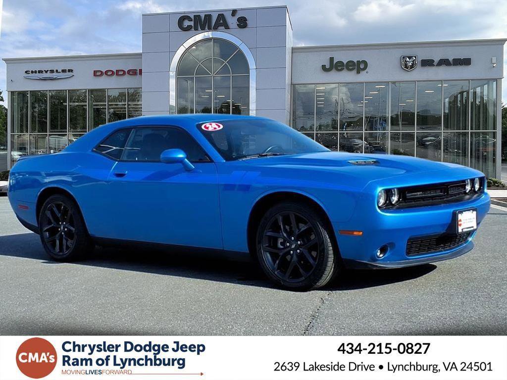 Used 2023 Dodge Challenger SXT w/ Plus Package image 1