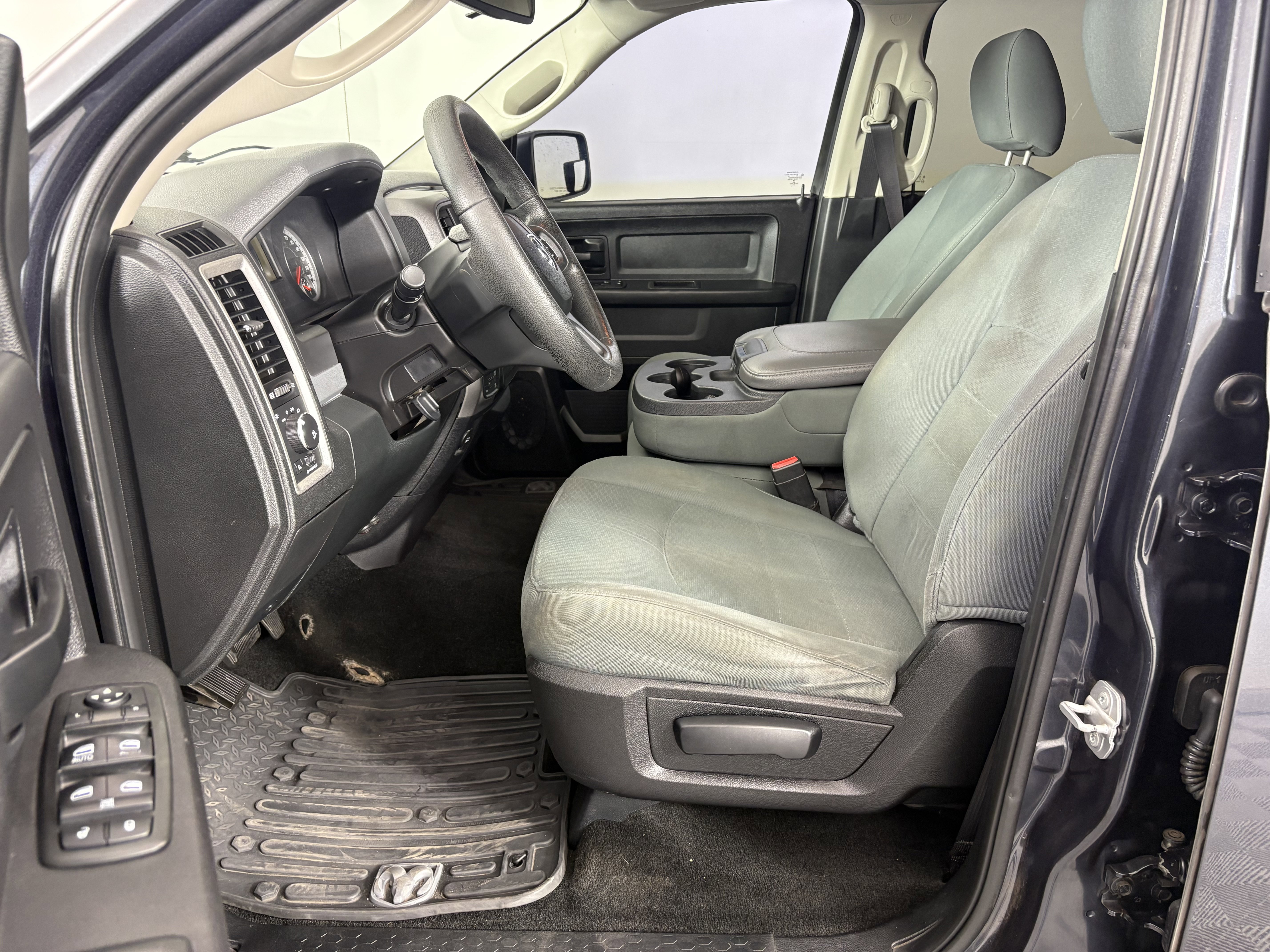 Used 2015 RAM 1500 Express AWD/4WD image 12