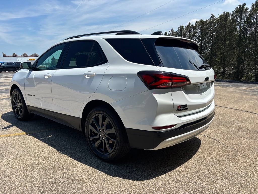 Used 2023 Chevrolet Equinox RS w/ LPO, Floor Liner Package FWD image 5