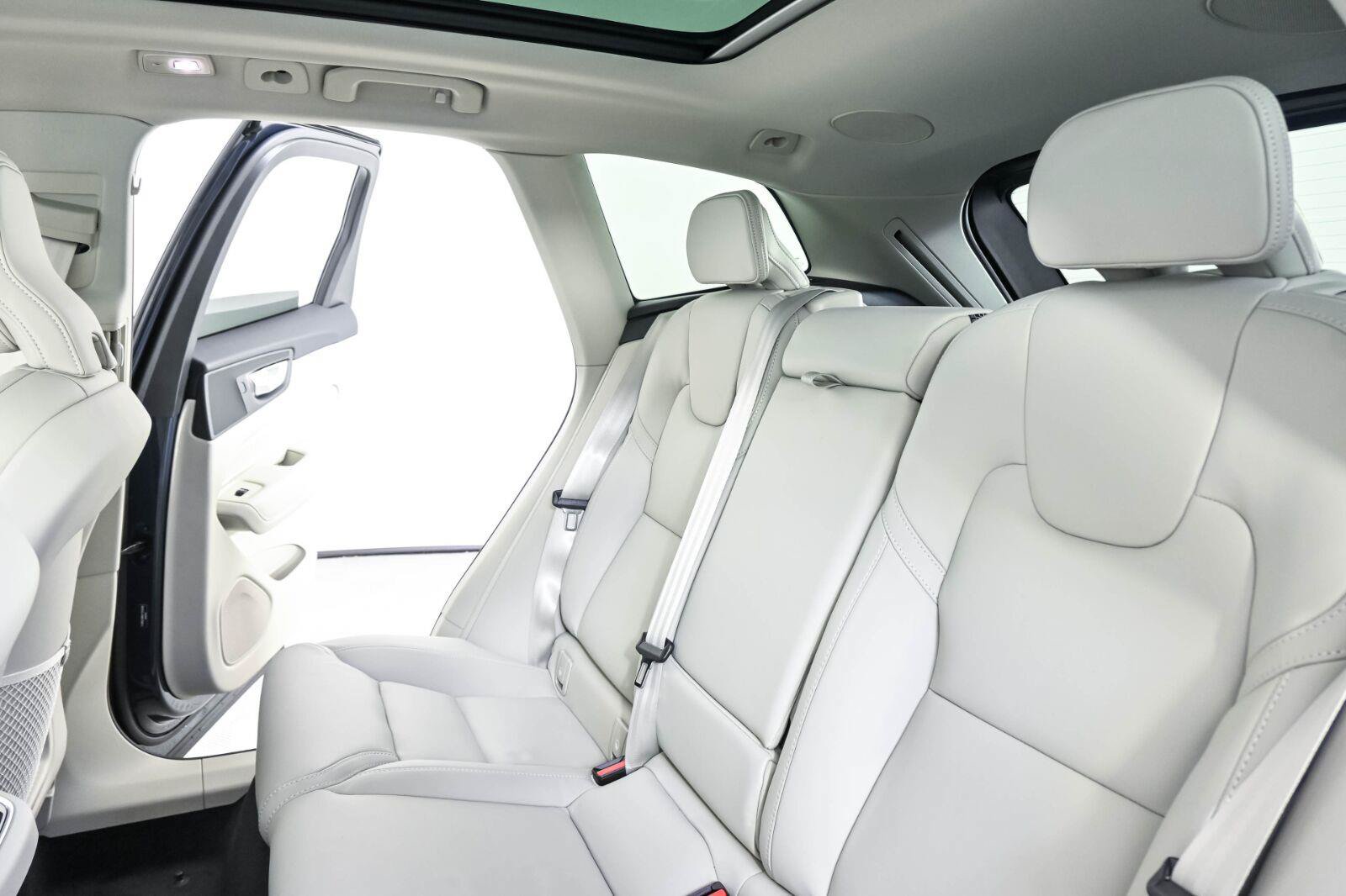 New 2027 Volvo XC60 B5 Ultra AWD/4WD image 20