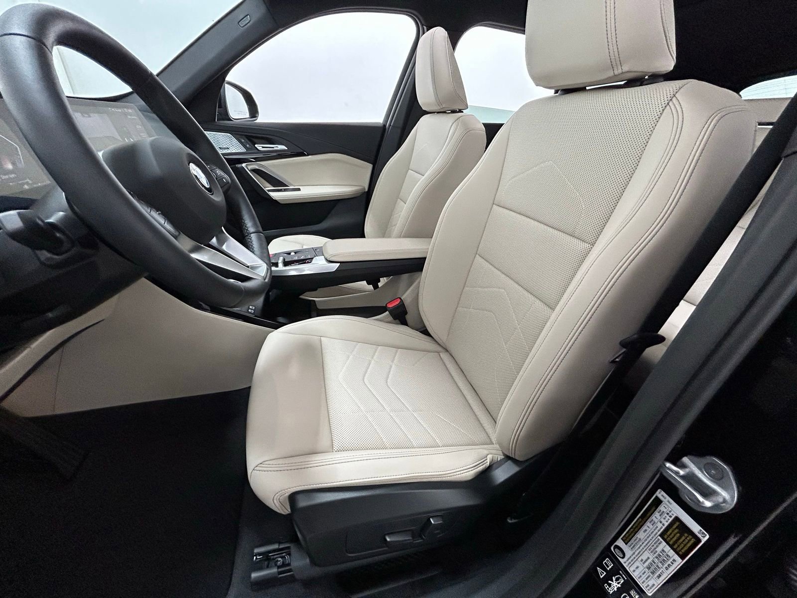 New 2025 BMW X1 xDrive28i w/ Premium Package image 29