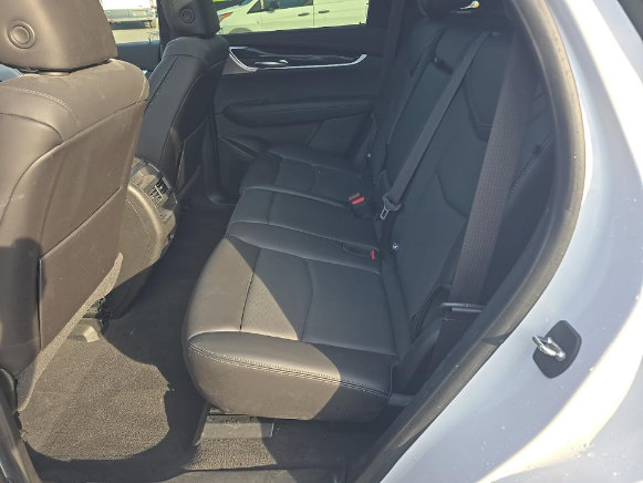 Used 2024 Cadillac XT5 Premium Luxury AWD/4WD image 9