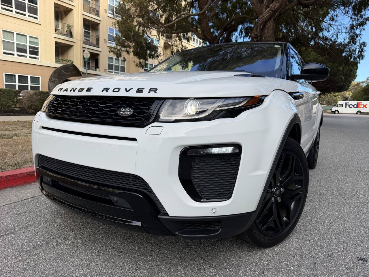 Used 2016 Land Rover Range Rover Evoque HSE Dynamic AWD/4WD image 11