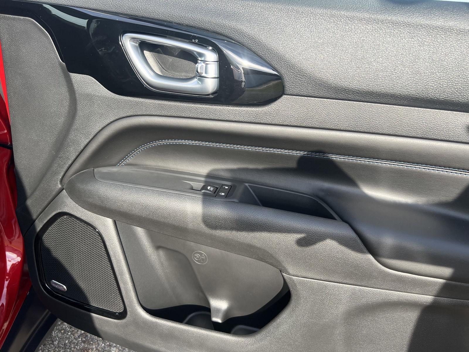 New 2026 Jeep Compass Limited w/ Sun, Sound & Navigation Group image 35