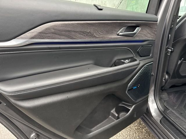 Used 2022 Jeep Grand Cherokee L Overland w/ Luxury Tech Group IV image 21