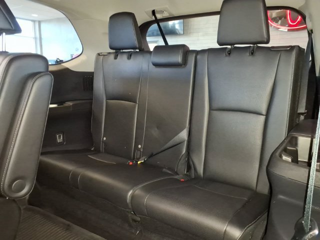 Certified 2025 Toyota Grand Highlander FWD image 9