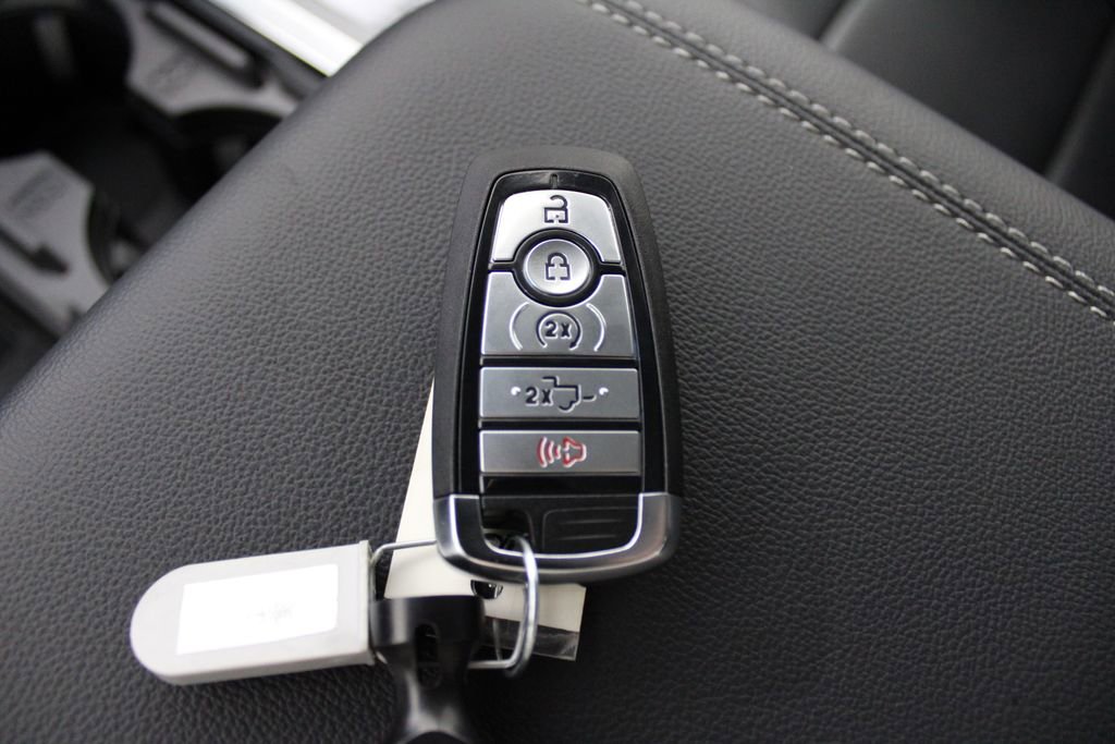 New 2025 Ford F350 Lariat w/ Lariat Ultimate Package image 56