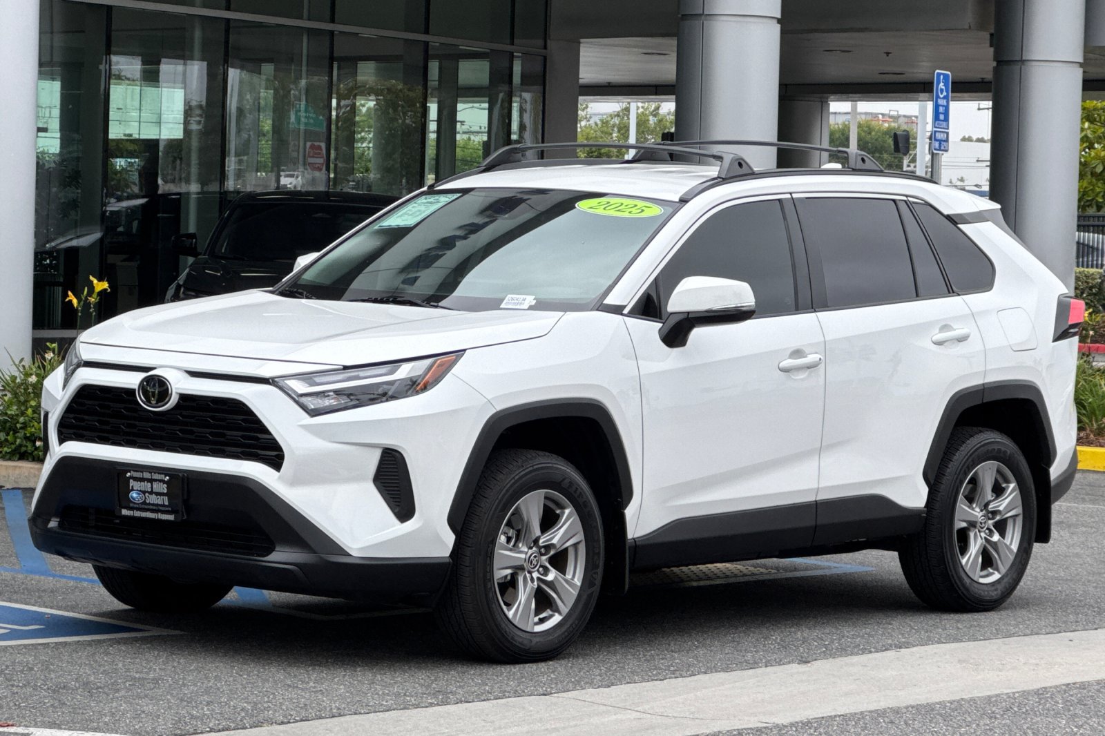 Used 2025 Toyota RAV4 XLE FWD image 8