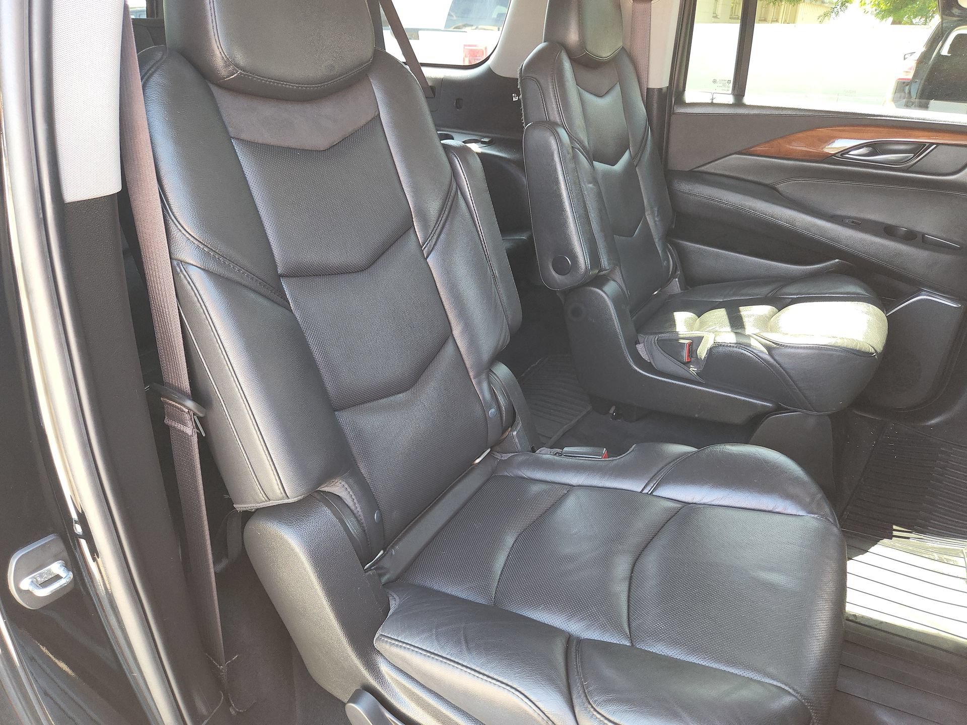 Used 2016 Cadillac Escalade ESV Premium AWD/4WD image 27