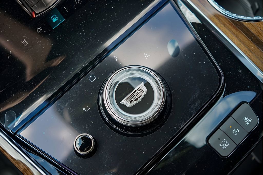 New 2026 Cadillac Escalade Platinum Sport w/ LPO, ONYX Package image 13