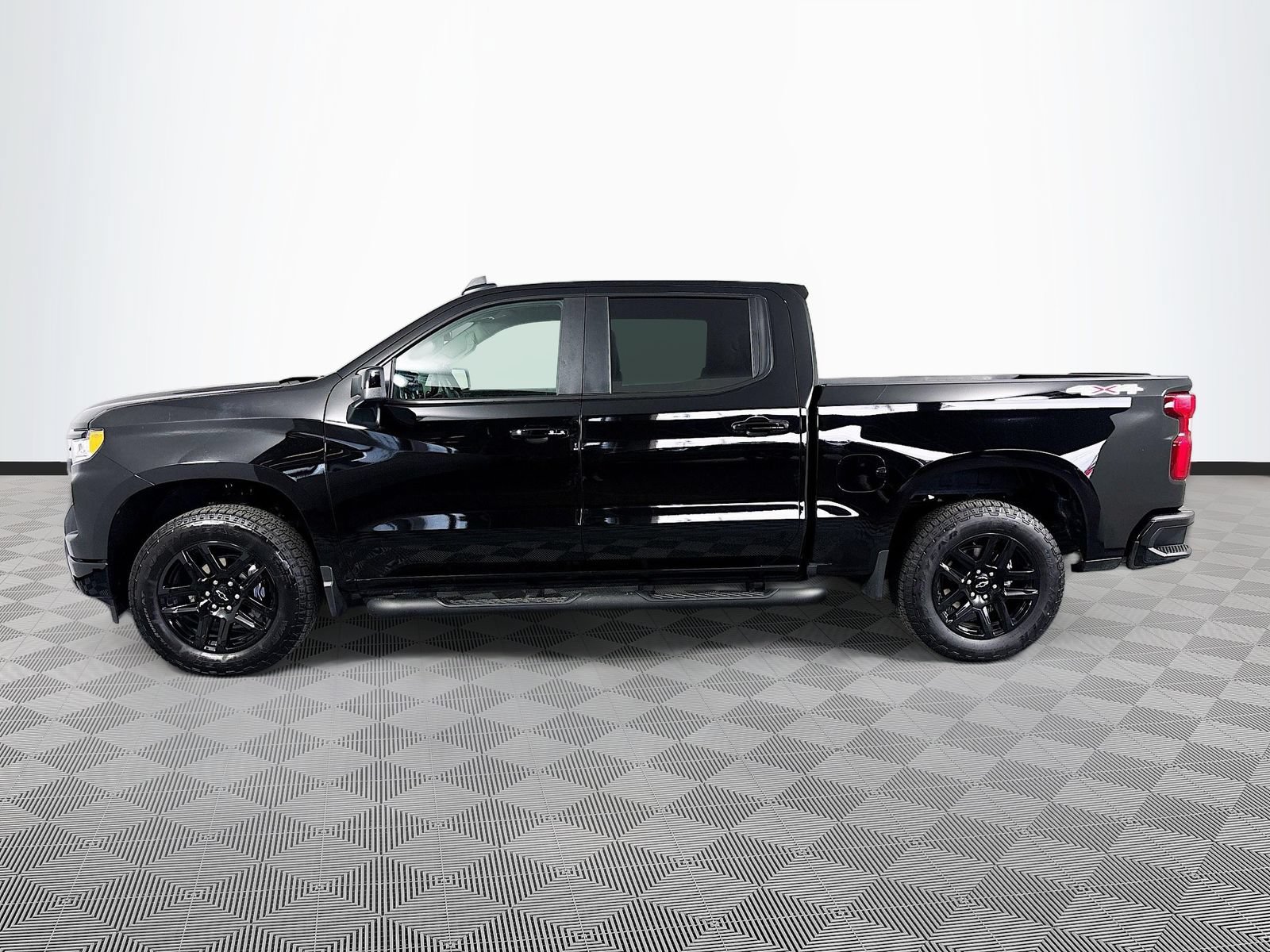 Used 2026 Chevrolet Silverado 1500 RST w/ RST Select Package AWD/4WD image 4