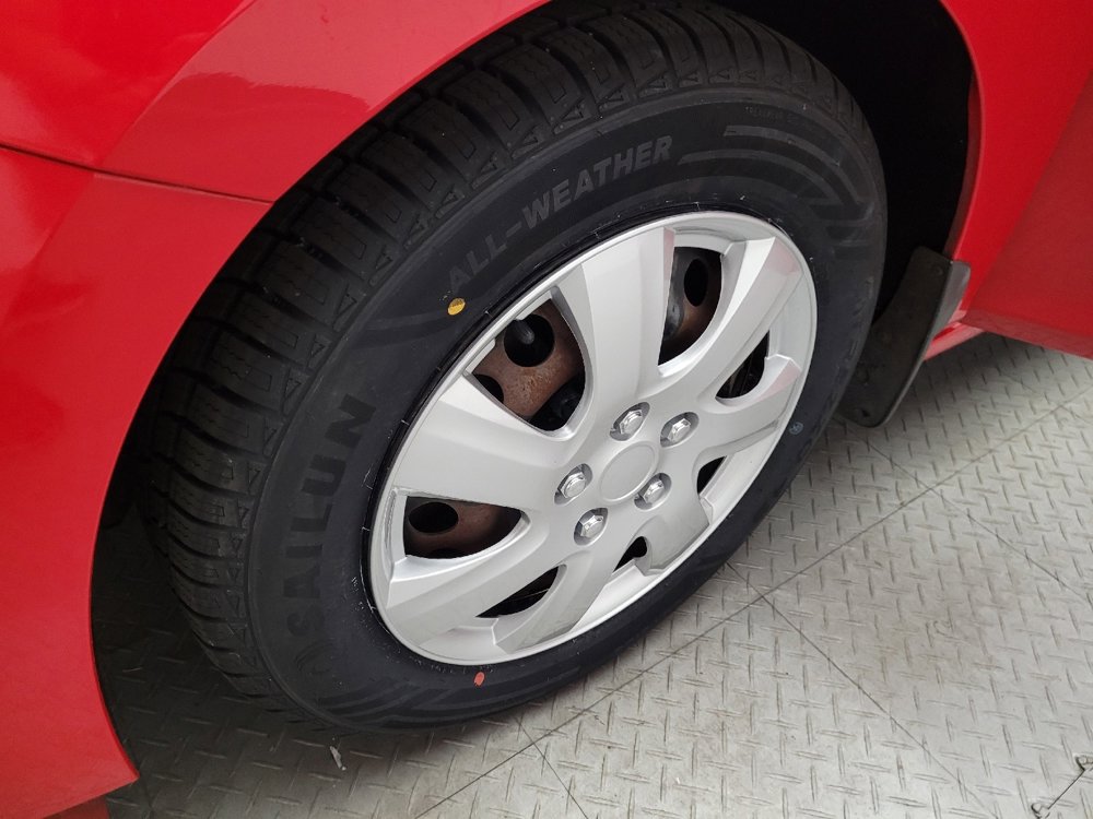 Used 2017 Chevrolet Cruze LS FWD image 31