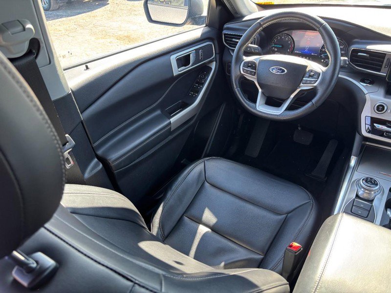 Used 2023 Ford Explorer XLT w/ Equipment Group 202A image 14